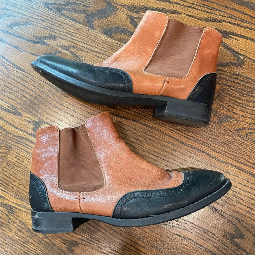 ILENIA P. Brown & Black Two Tone Leather Brogue Boots